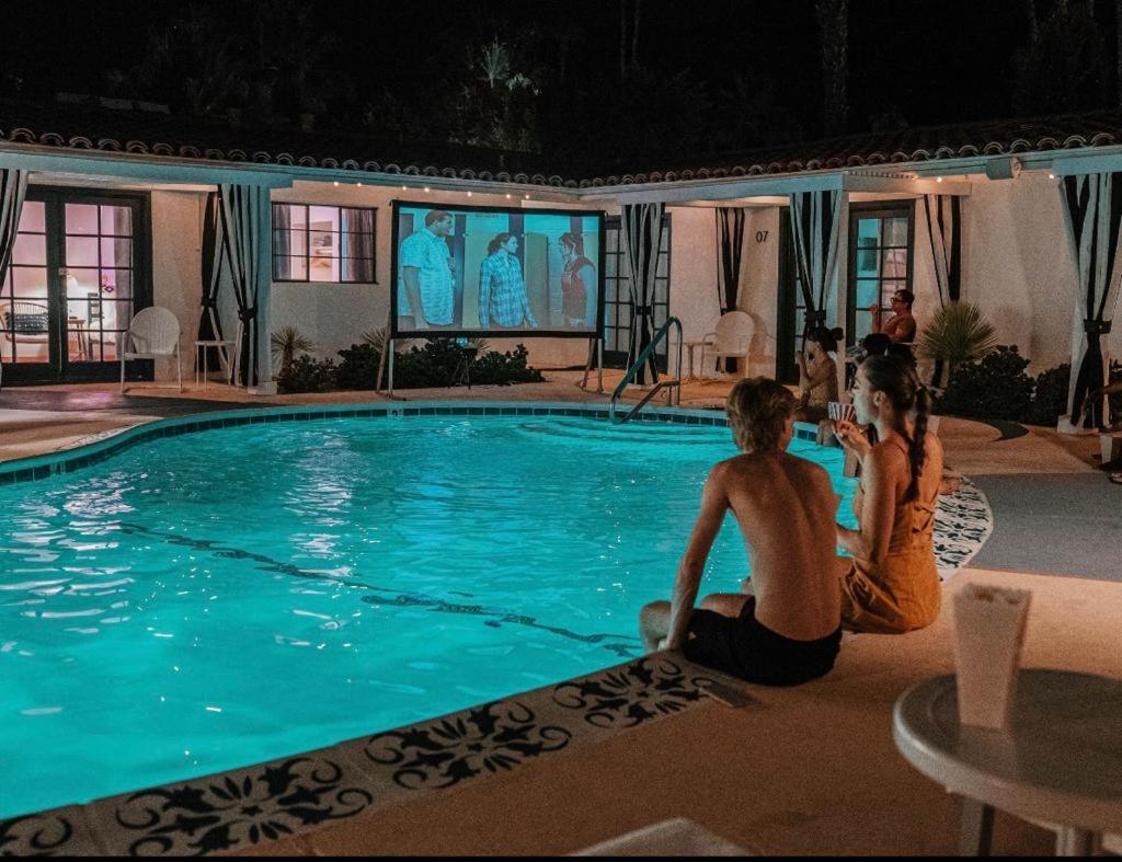 Отель Natural Palm Springs Escape Poolside Plus Downtown Экстерьер фото