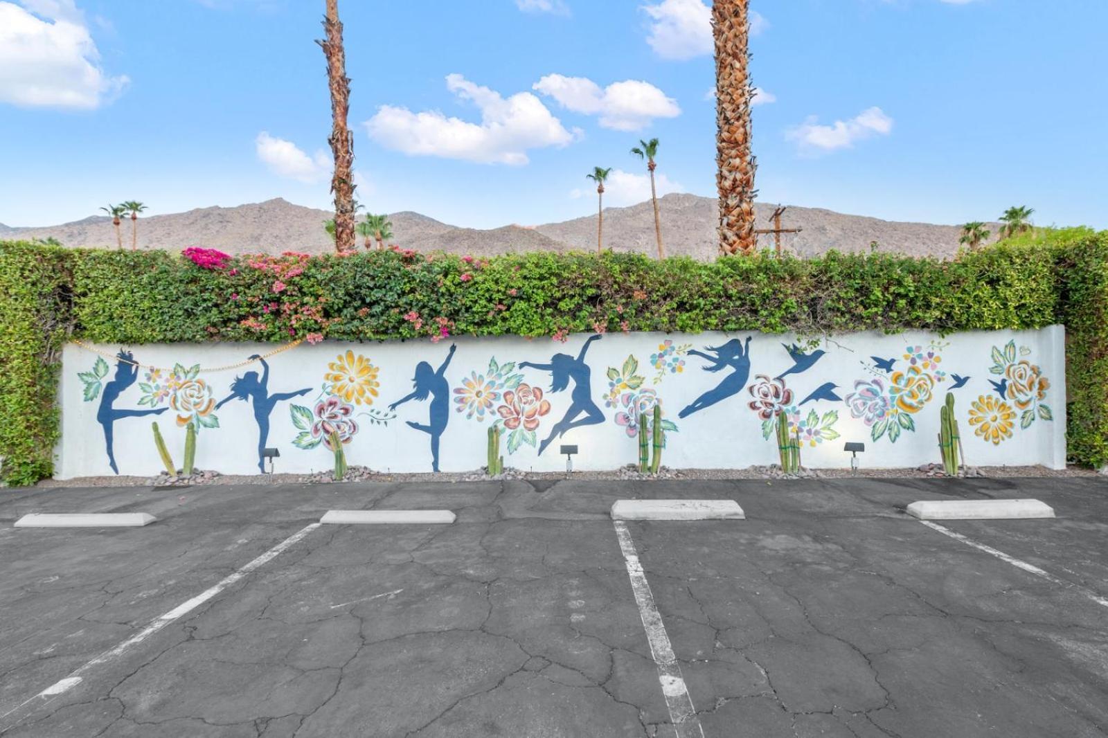 Отель Natural Palm Springs Escape Poolside Plus Downtown Экстерьер фото